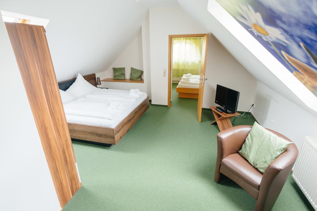 Hotel Rhoenhof Hünfeld Exteriér fotografie