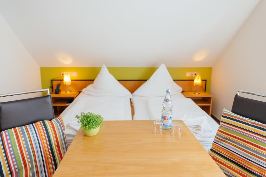 Hotel Rhoenhof Hünfeld Exteriér fotografie